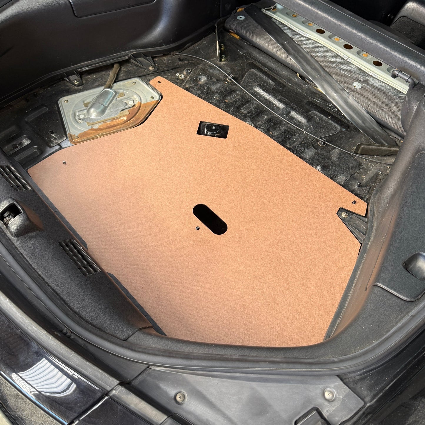 Mazda FD RX7 1991 - 02 - Spare Wheel Cover