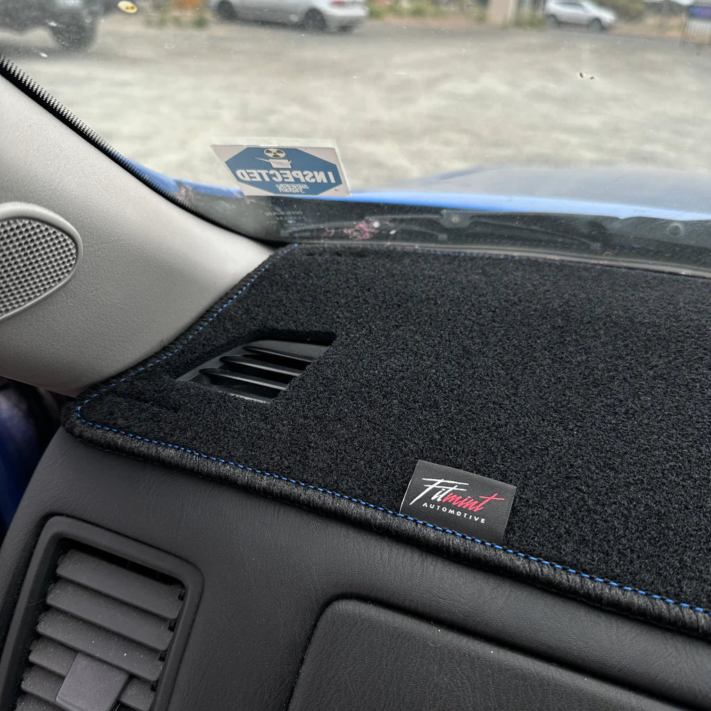 Nissan C34 Stagea / 260rs - Dash Mat