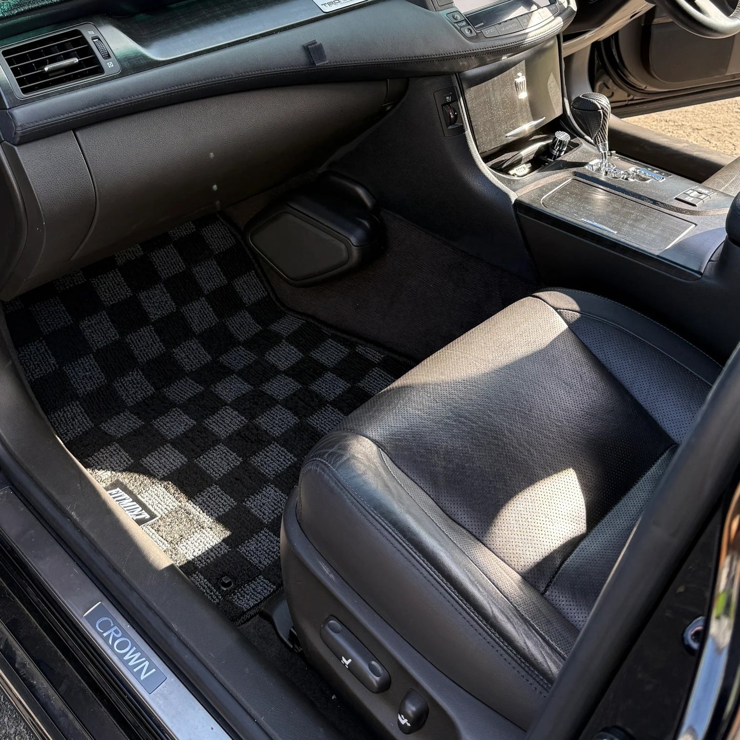 Toyota S200 Crown / Athlete 2008 - 11 - Checker Floor Mats