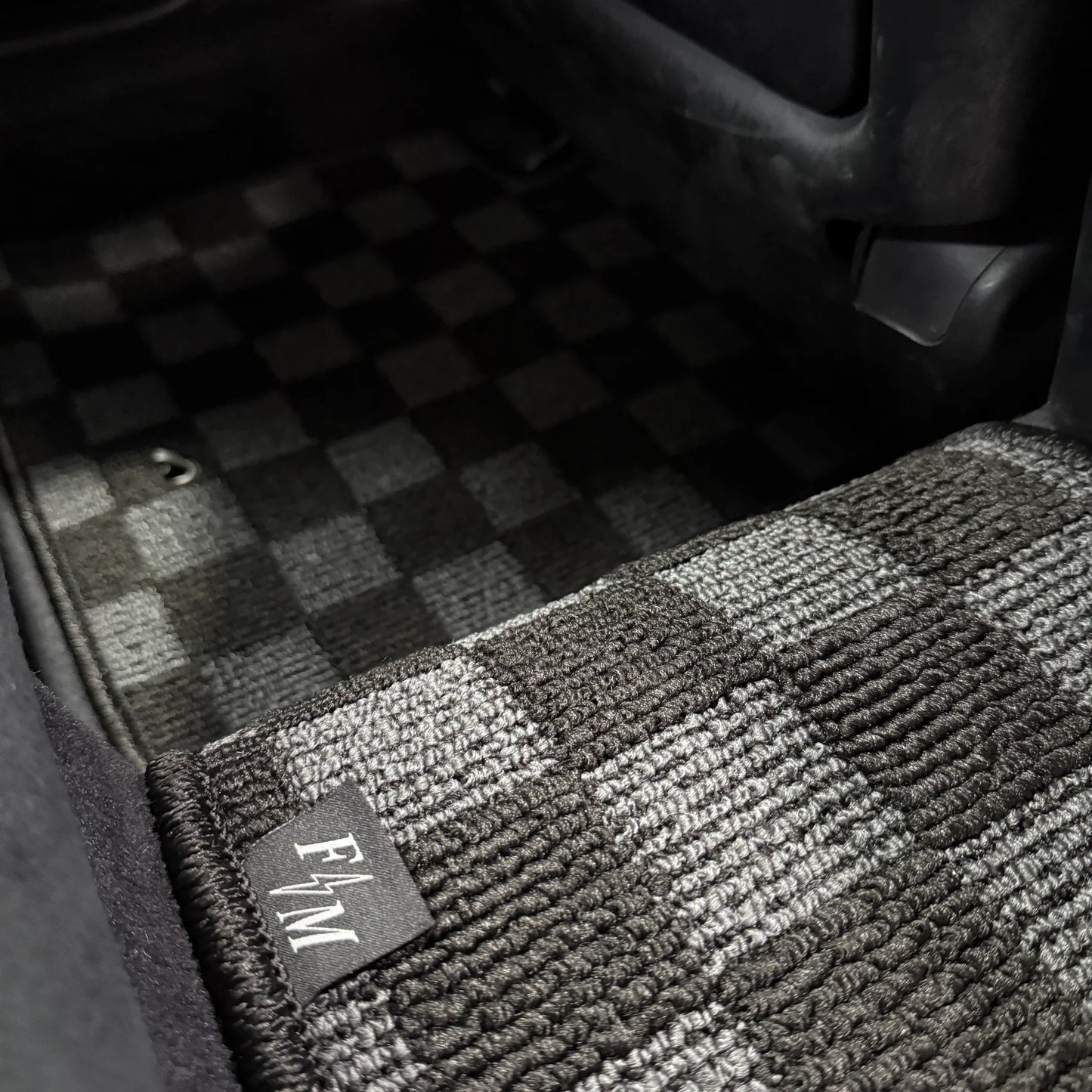 Toyota S170 Crown Athlete 1999 - 07 - Checker Floor Mats