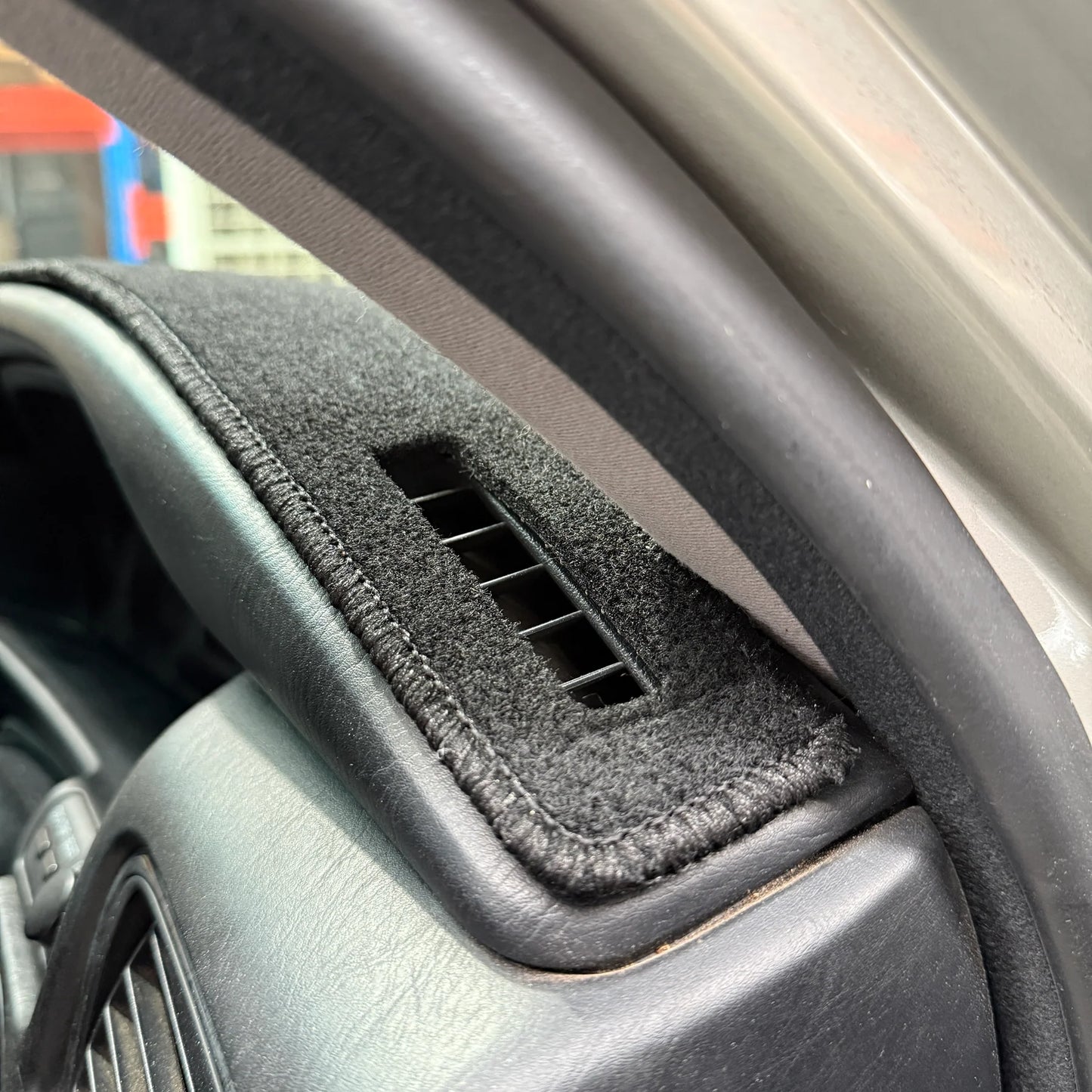 Toyota S170 Crown Athlete 1999 - 07 - Dash Mat