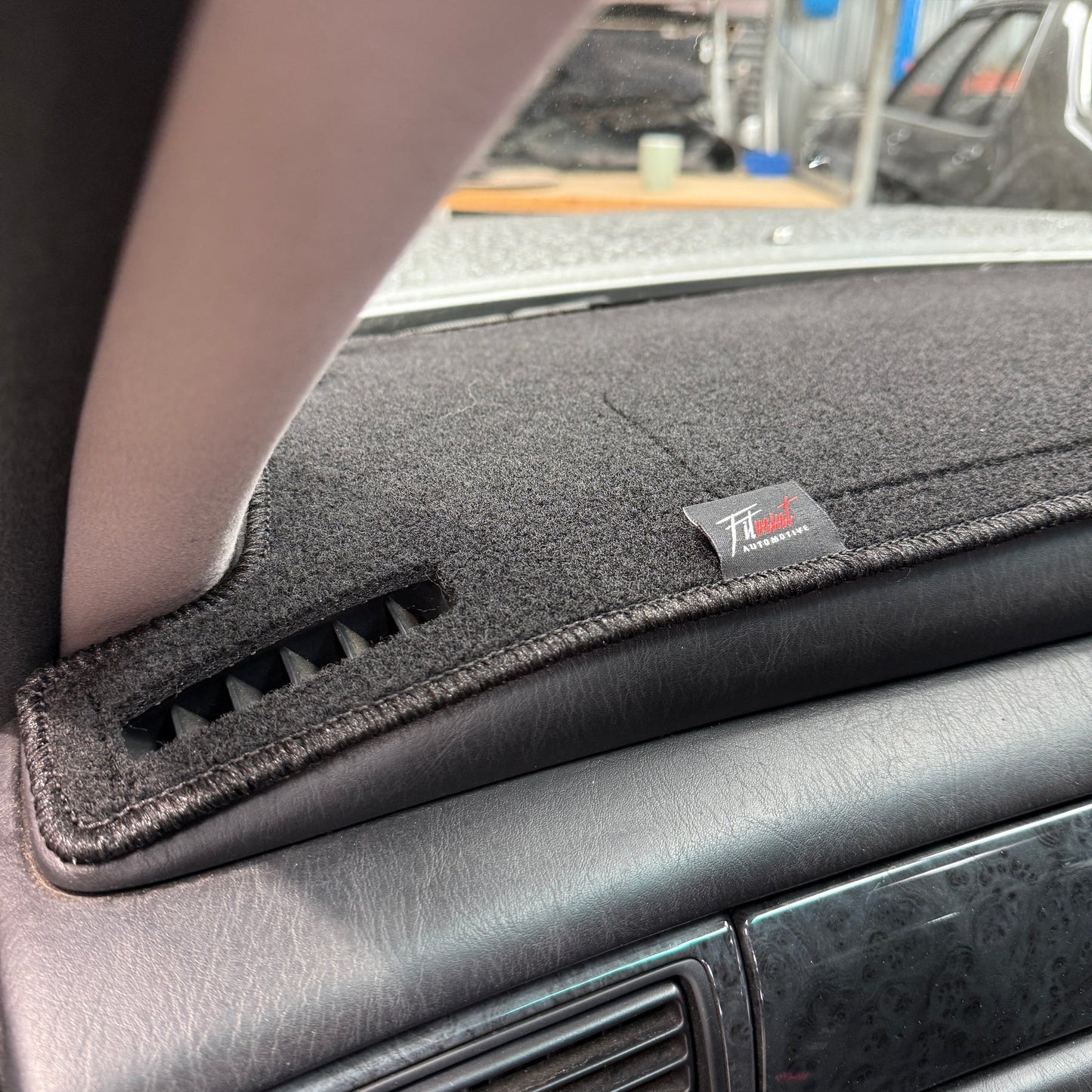 Toyota S170 Crown Athlete 1999 - 07 - Dash Mat