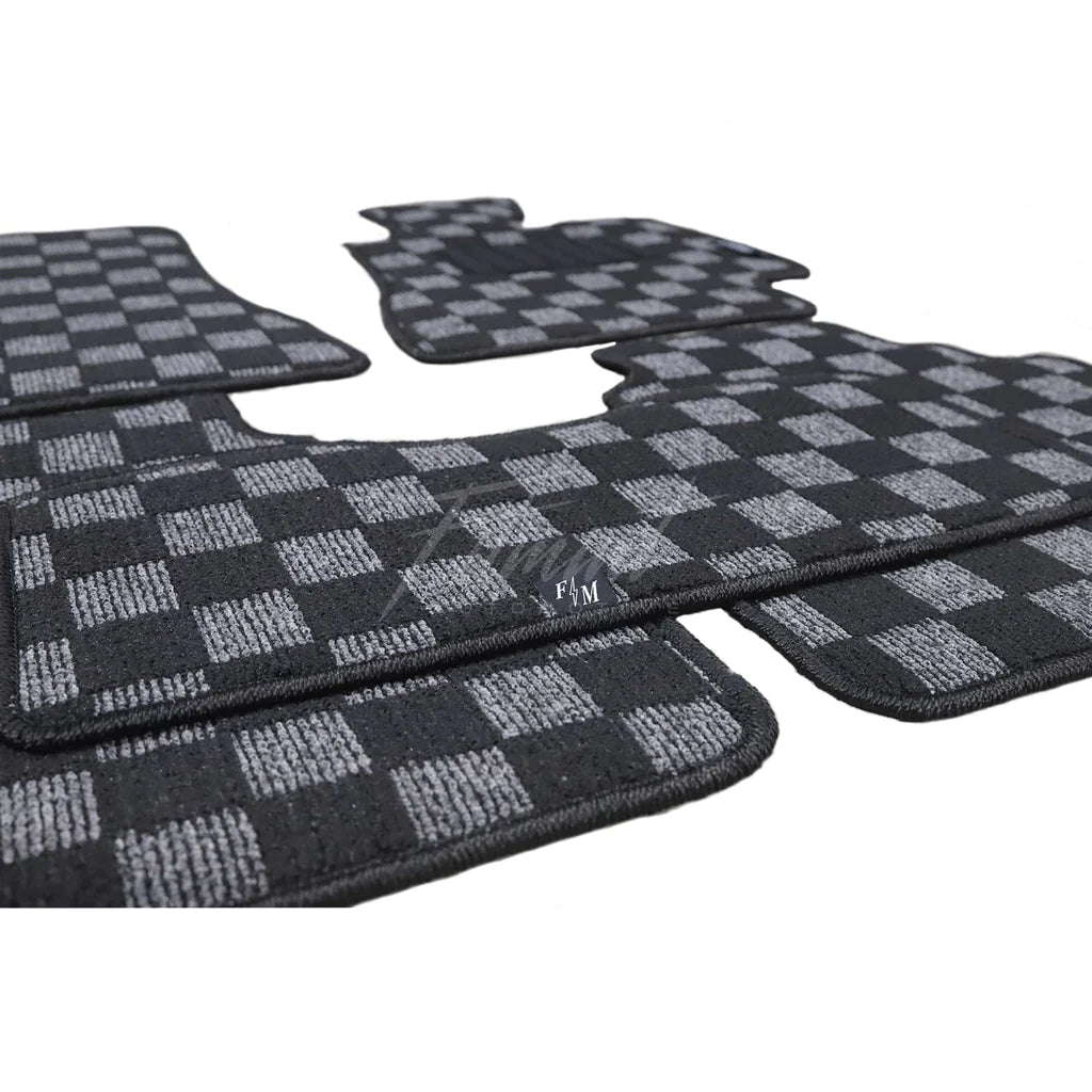 Toyota JZX110 Mark II Blit Verossa 2000 - 07 - Checker Floor Mats