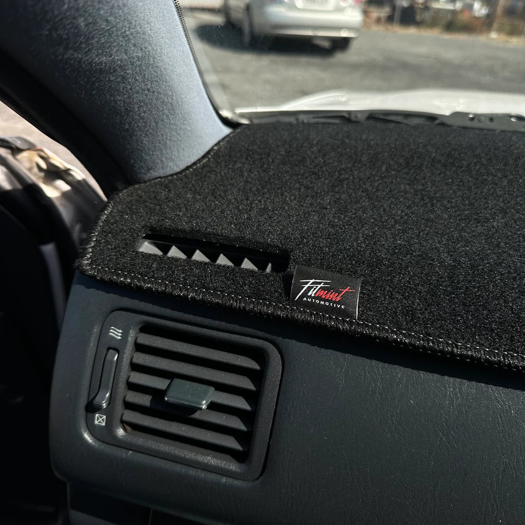 Dash Mat Toyota JZX90 Chaser Mark II (RHD)