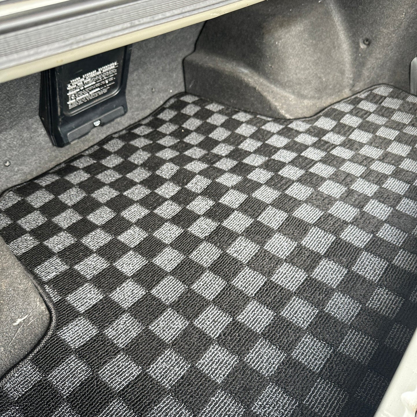 Checker Boot Mat to suit Lexus IS200 / IS300 1998 LHD