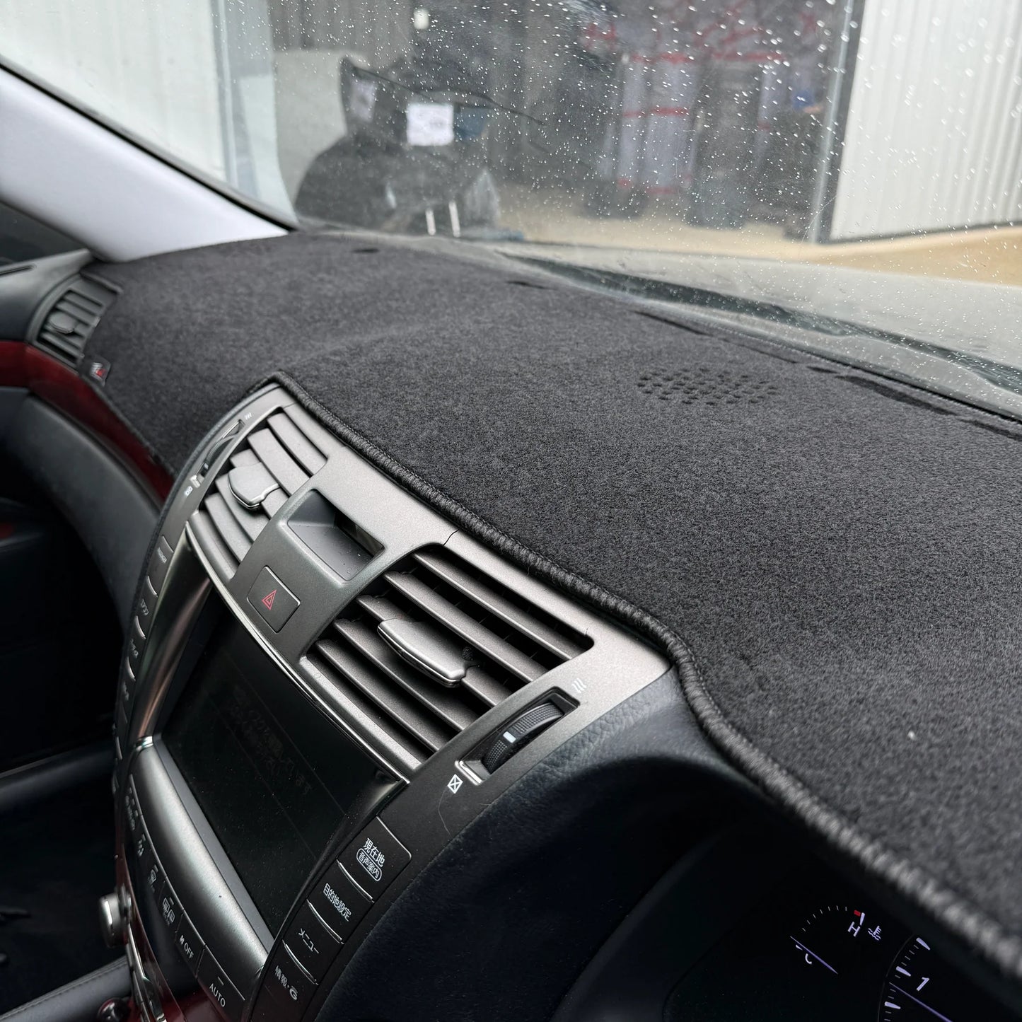Dash Mat to suit Lexus XF40 LS600 2006