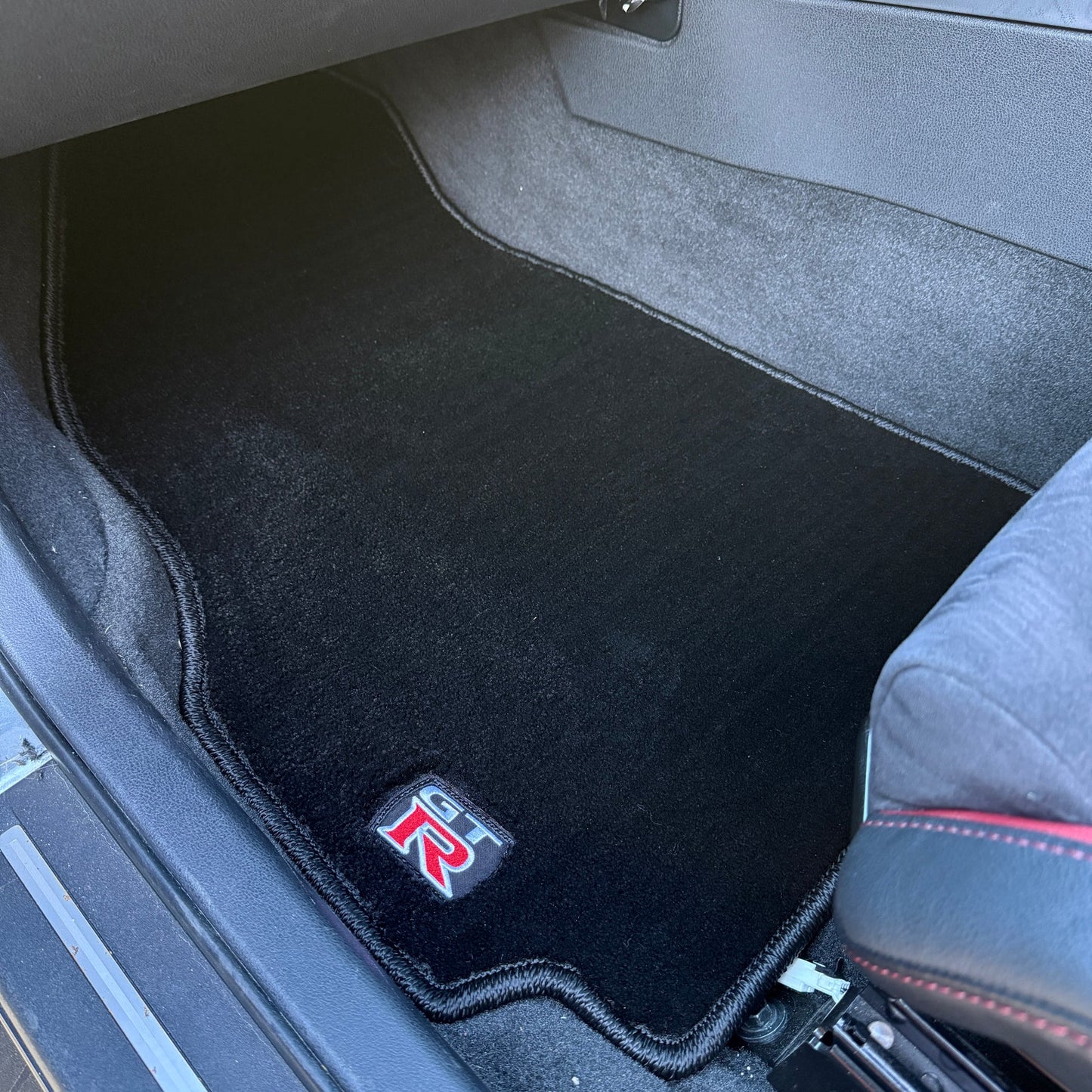 Floor Mats to suit Nissan R35 GTR RHD 2007