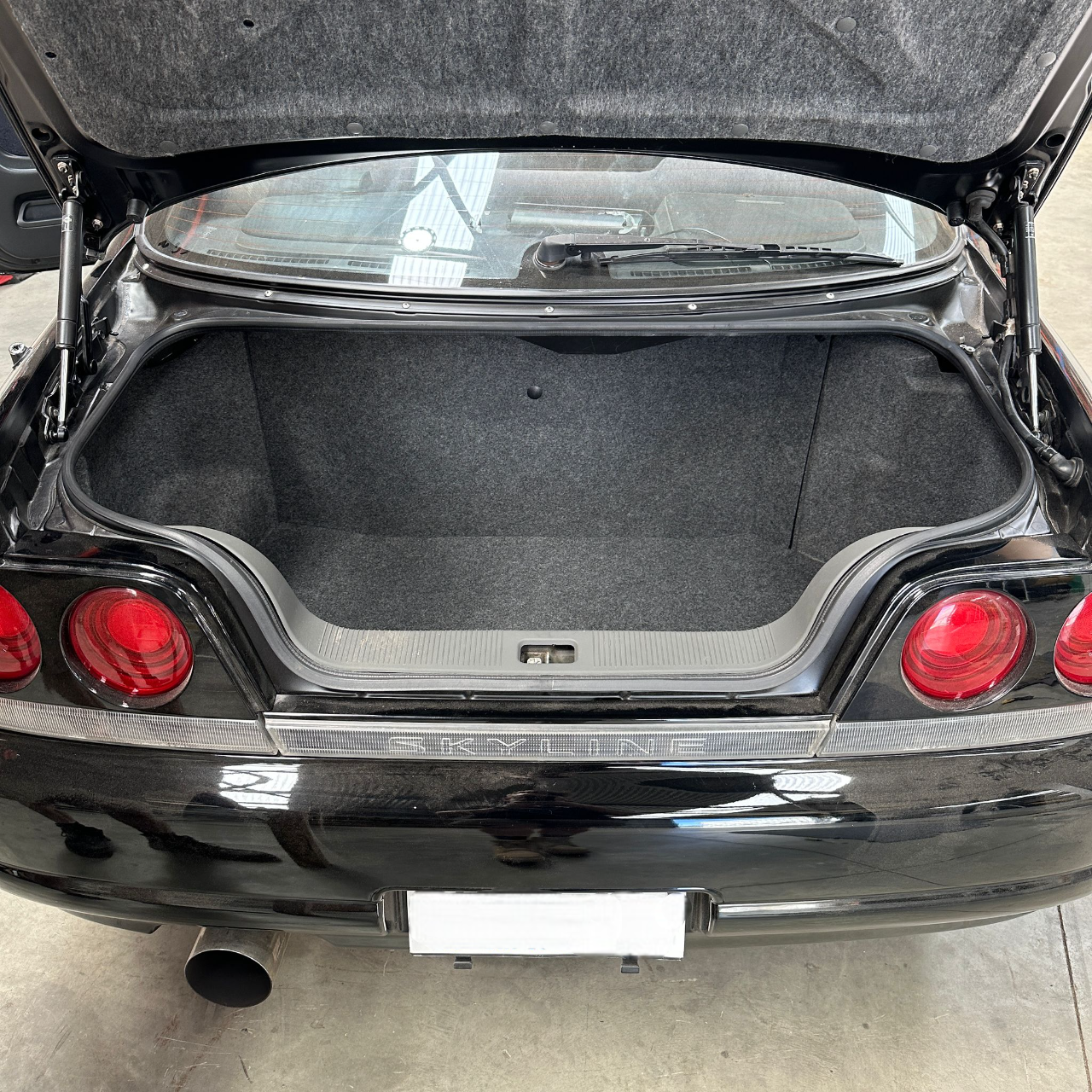 Boot Battery Cover - Nissan Skyline R33 Coupe / Sedan