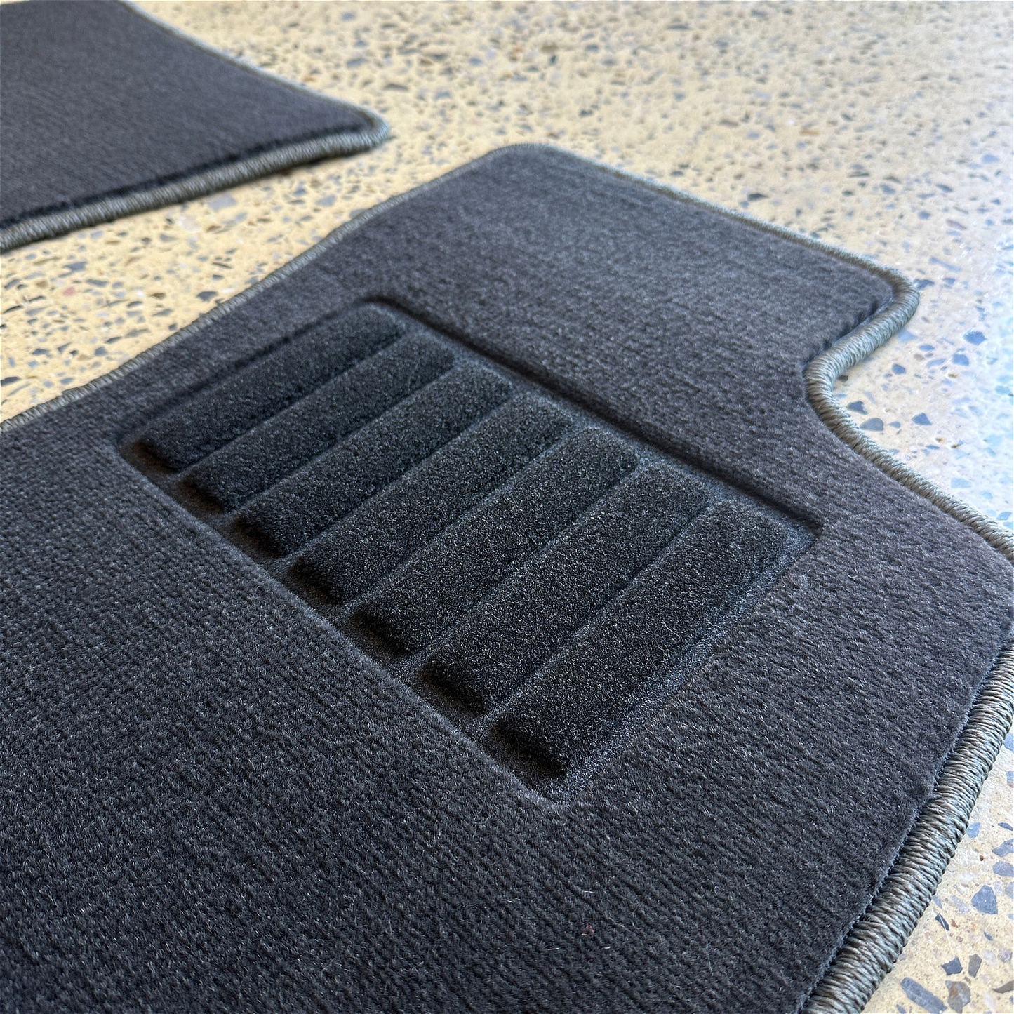 Floor Mats to suit Subaru BE/BH/BT Legacy (Gen 3) 1998 RHD