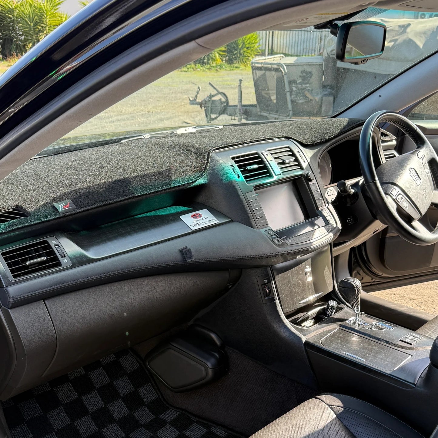 Toyota S200 Crown / Athlete 2008 - 11 - Dash Mat