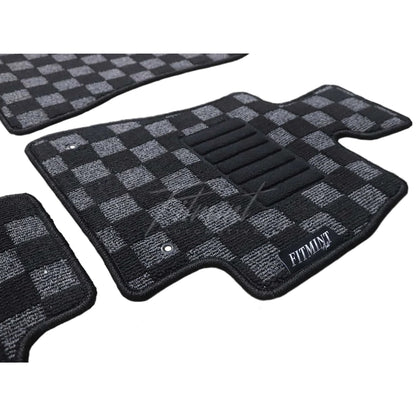 Toyota JZX110 Mark II Blit Verossa 2000 - 07 - Checker Floor Mats